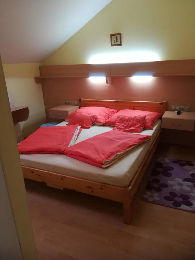 Czermann Panzio Es Etterem Otel Oroszlány Dış mekan fotoğraf